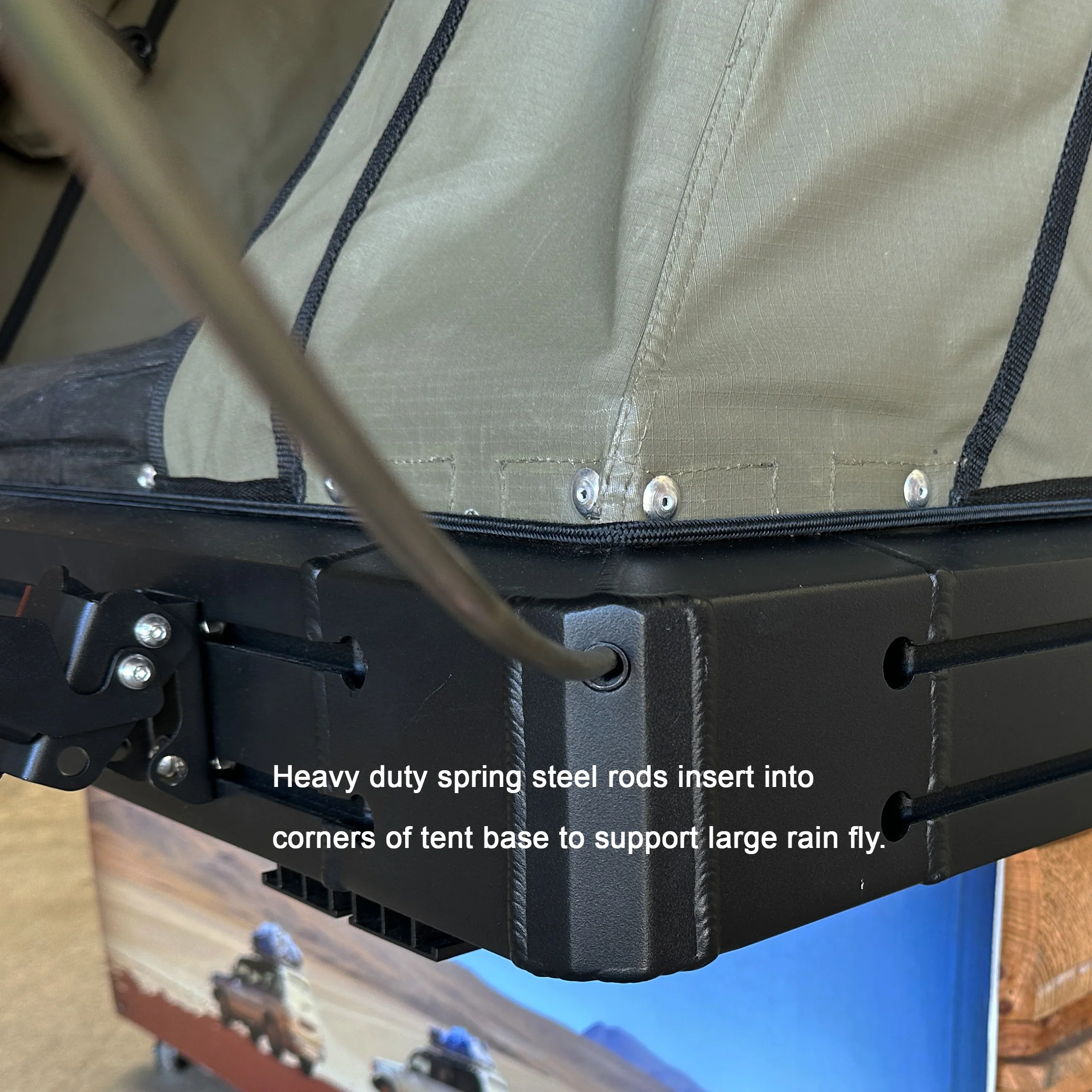 AX27 Clamshell Rooftop Tent - Image 18