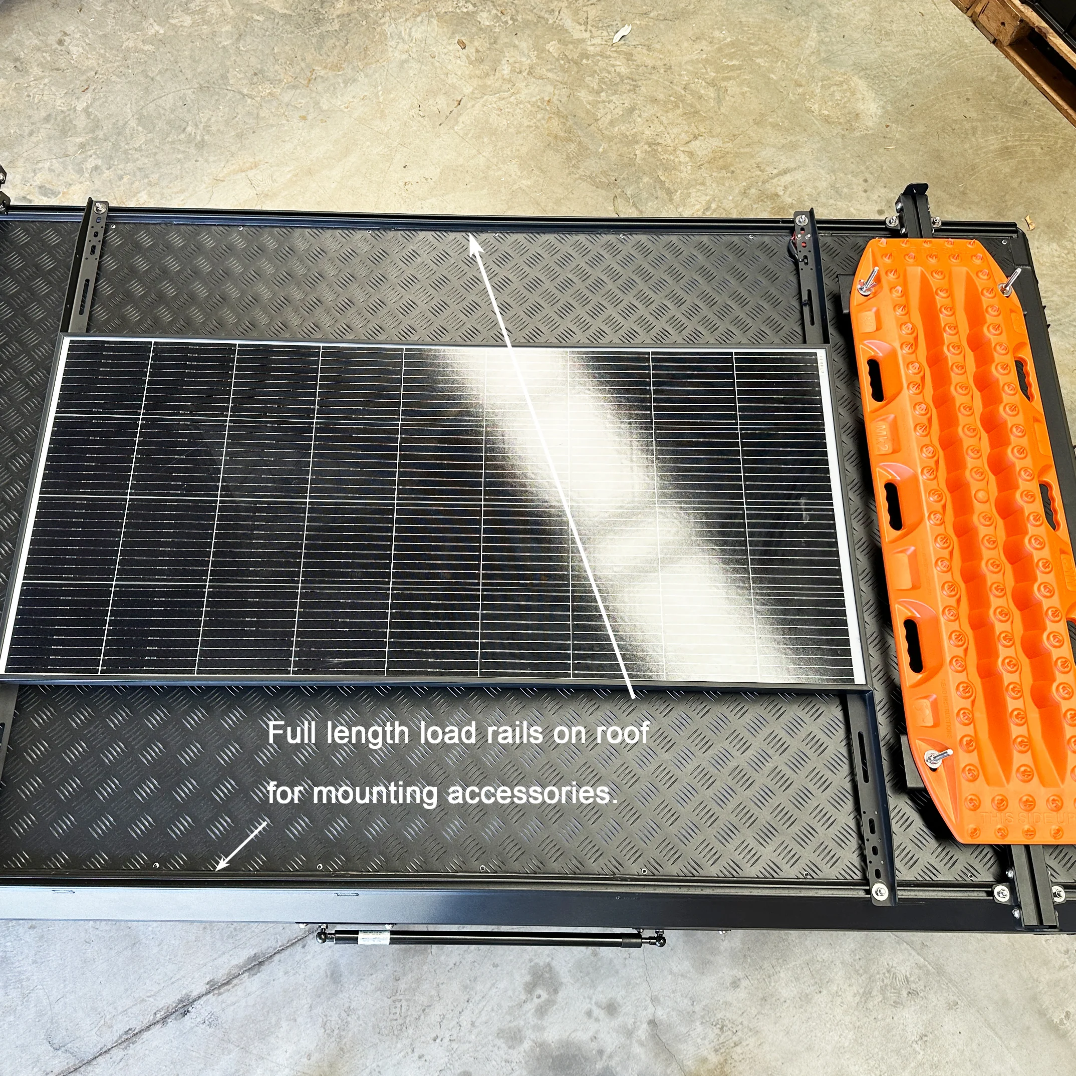 AX27 Clamshell Rooftop Tent - Image 19