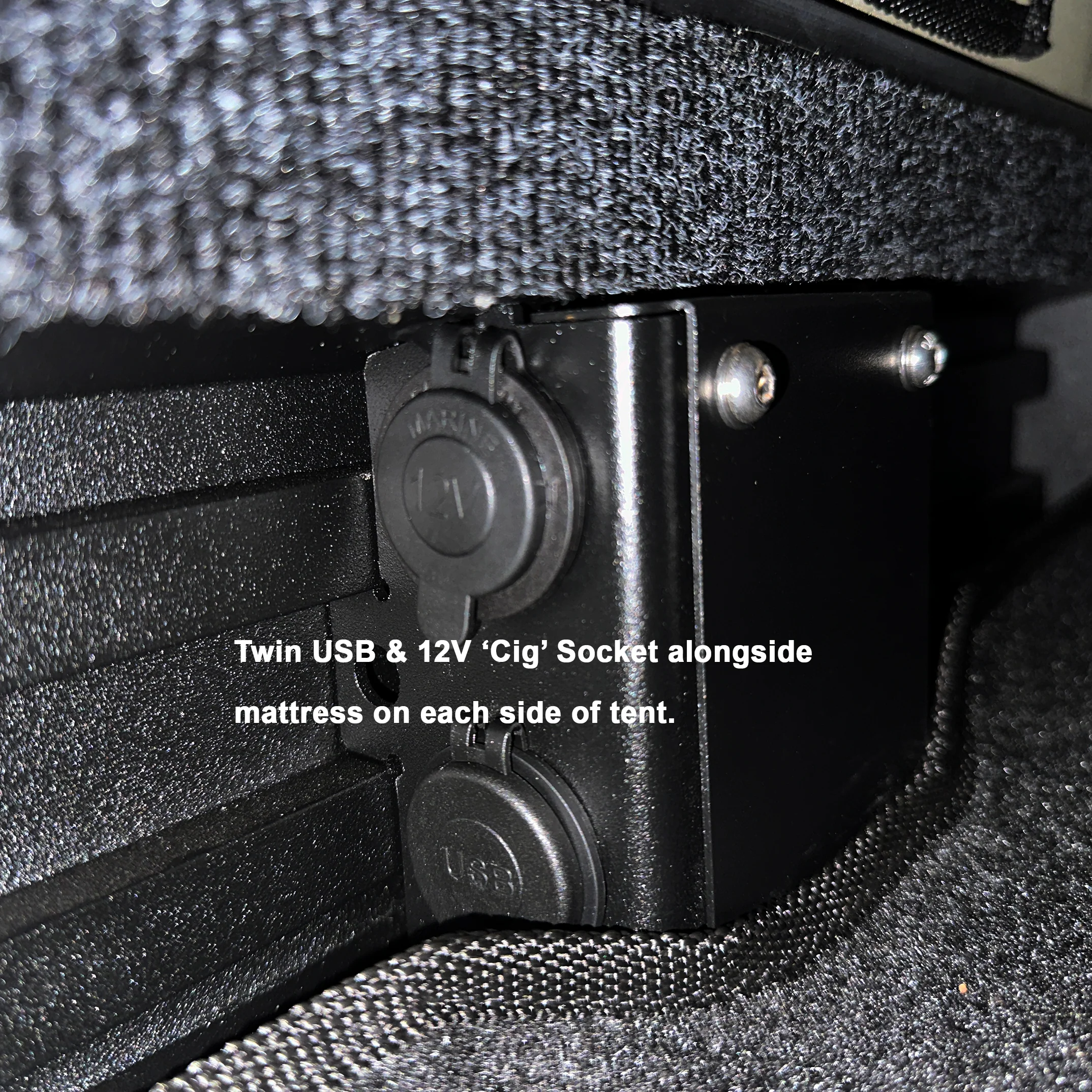 AX27 Clamshell Rooftop Tent - Image 25