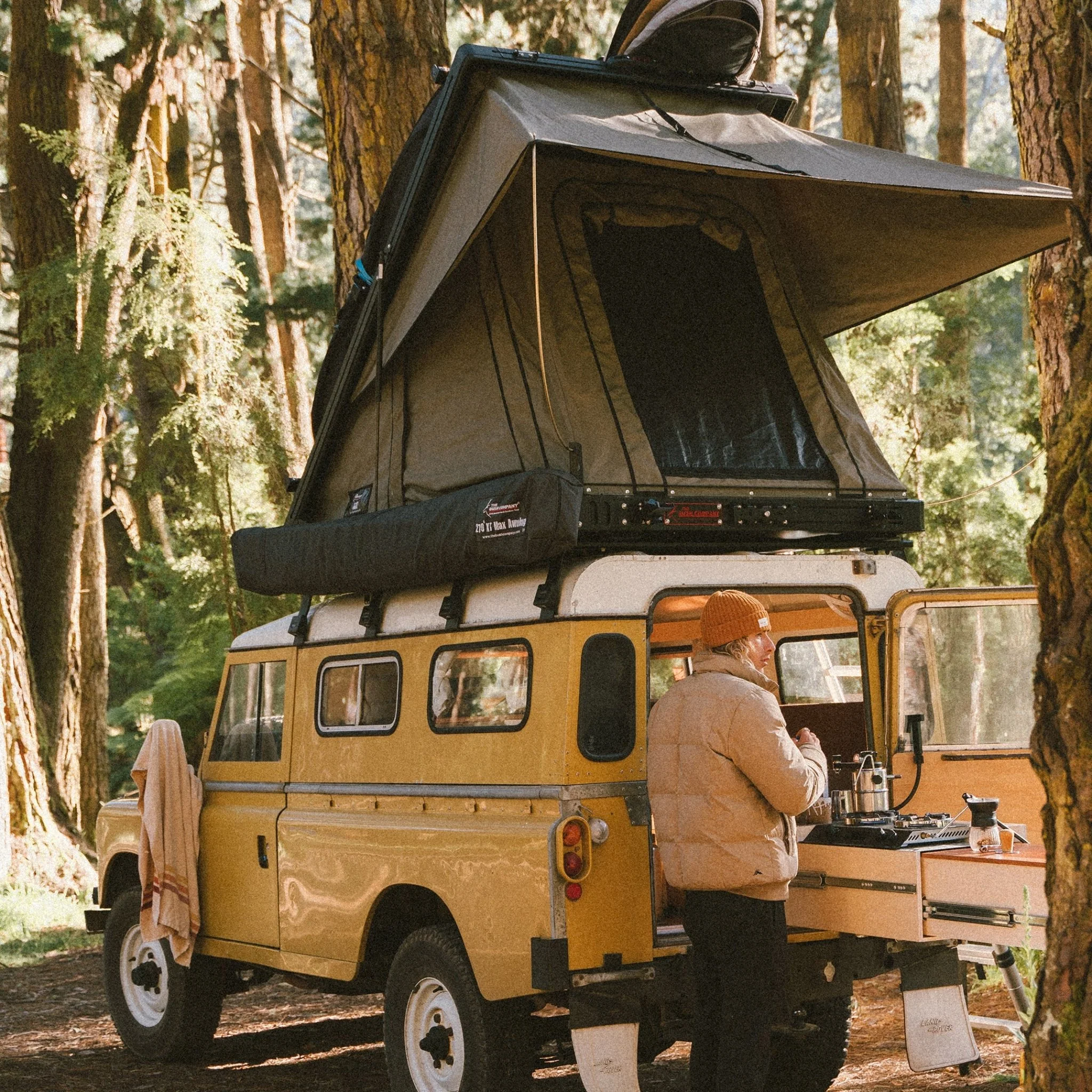 AX27 Clamshell Rooftop Tent - Image 32