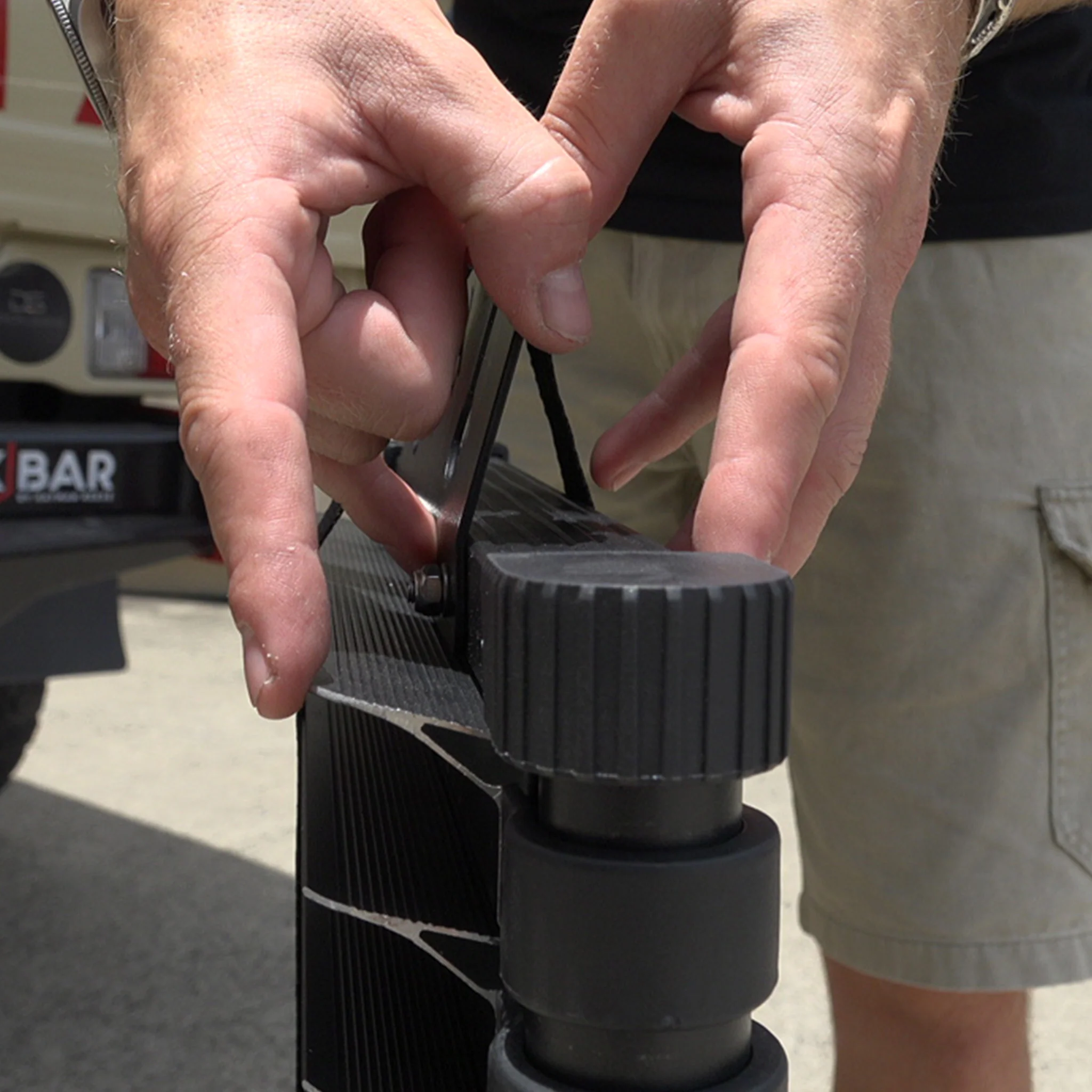 AX27 Clamshell Rooftop Tent - Image 35