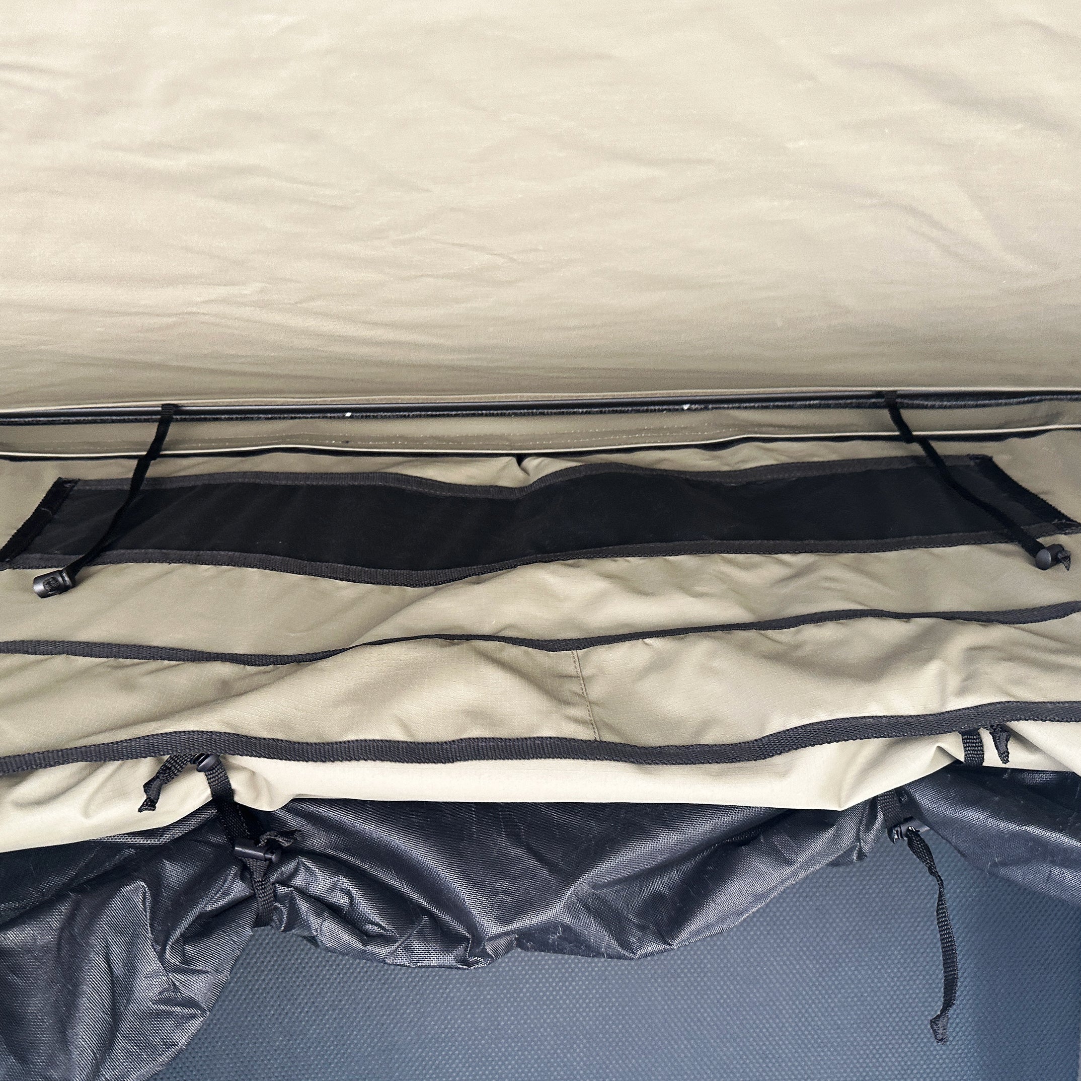 LX27 Lightweight Rooftop Tent - Image 16
