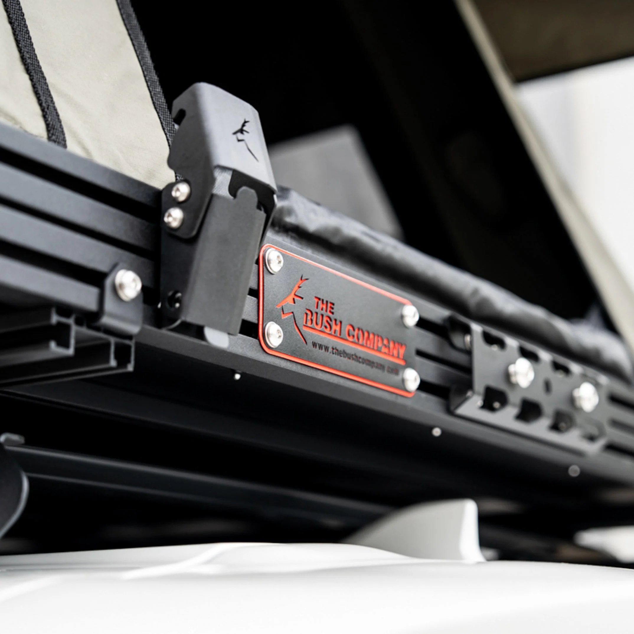 LX27 Lightweight Rooftop Tent - Image 19