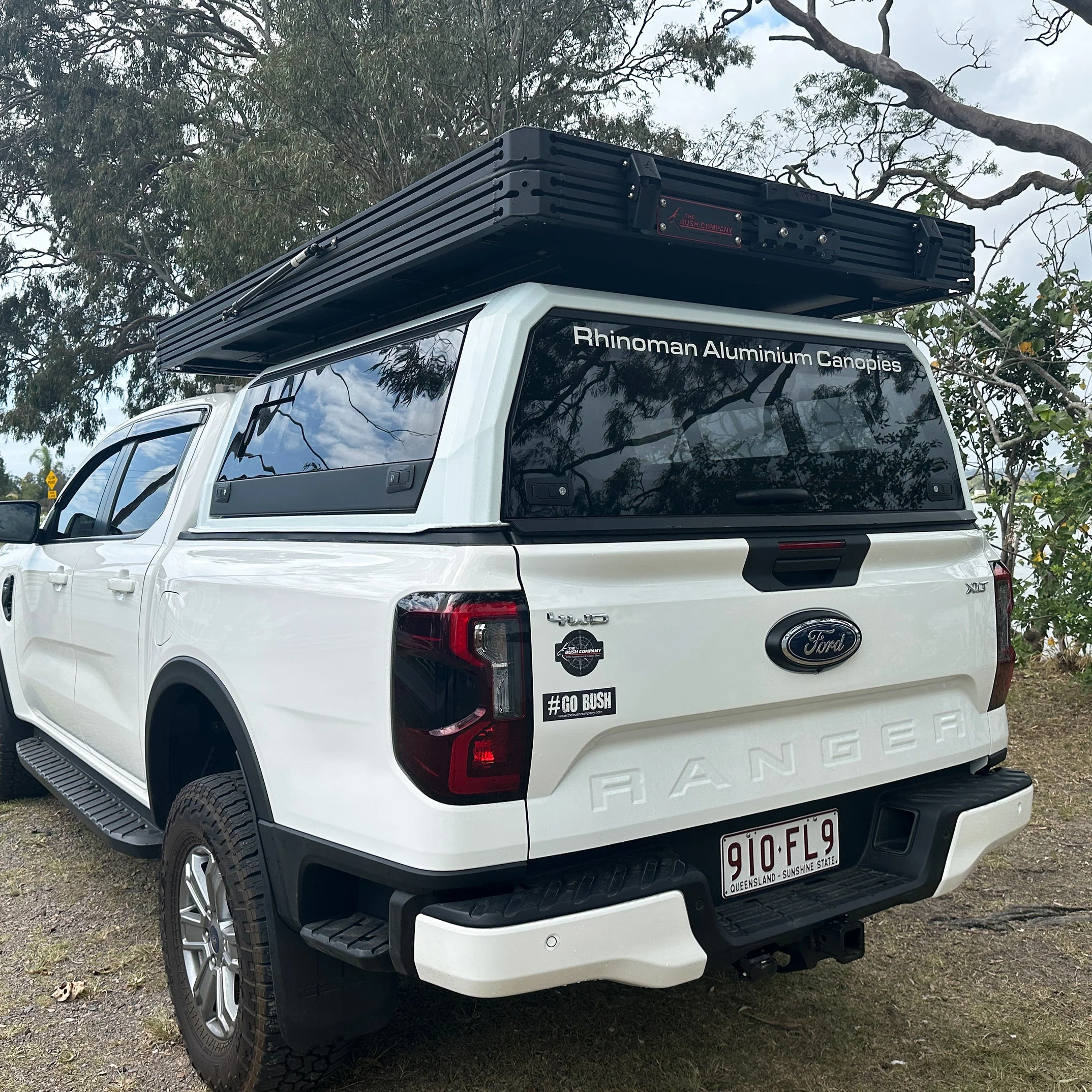 LX27 Lightweight Rooftop Tent - Image 24
