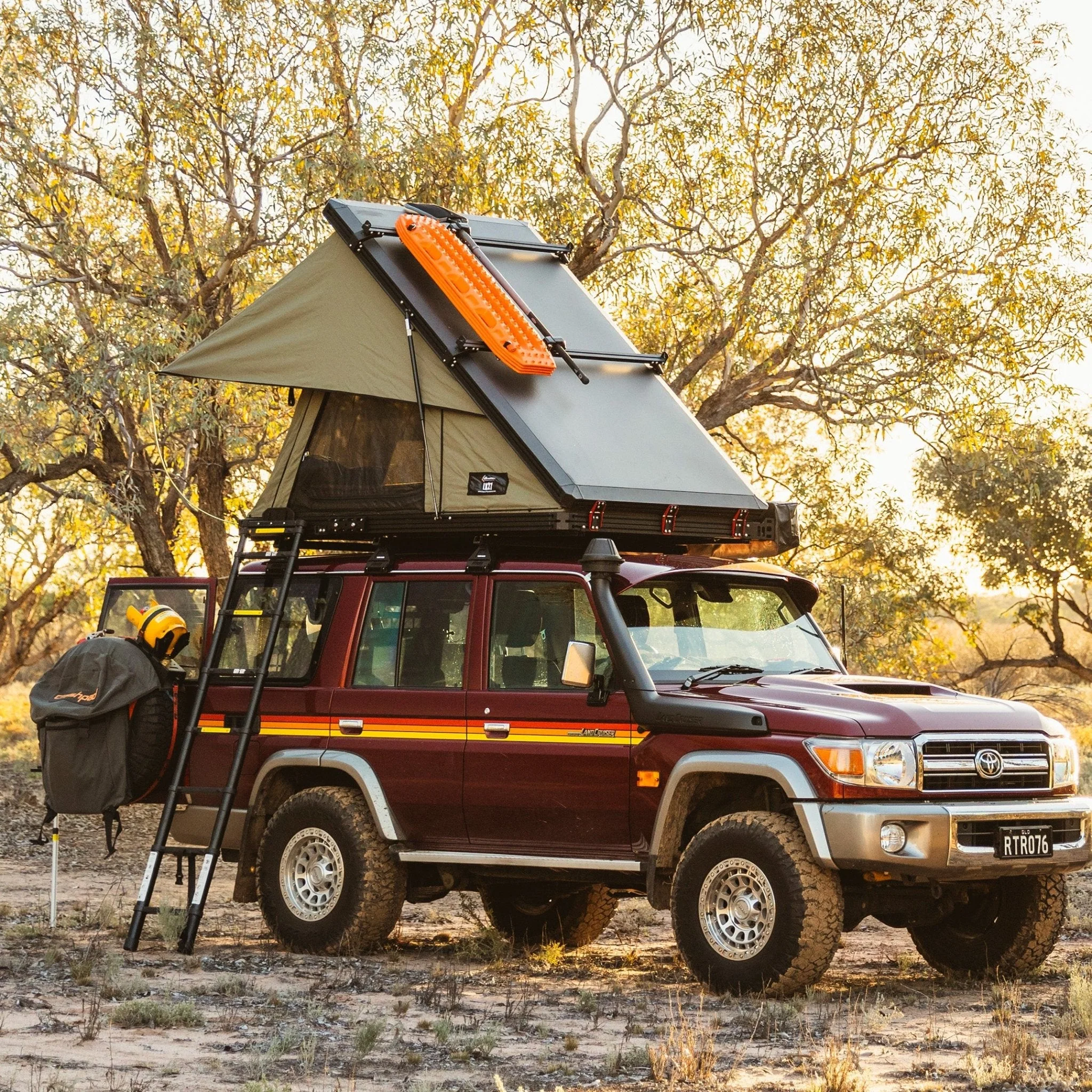 LX27 Lightweight Rooftop Tent - Image 3