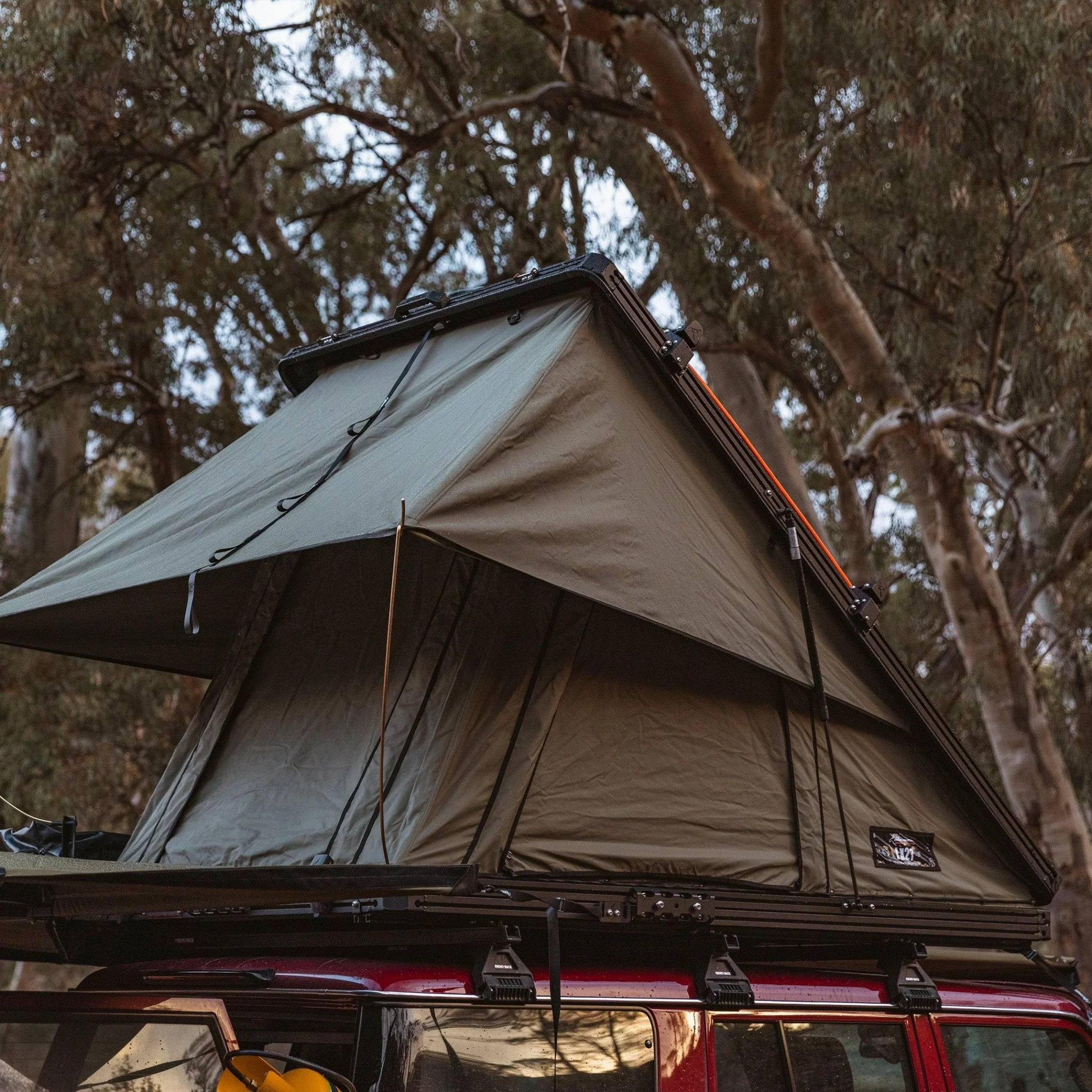 LX27 Lightweight Rooftop Tent - Image 4