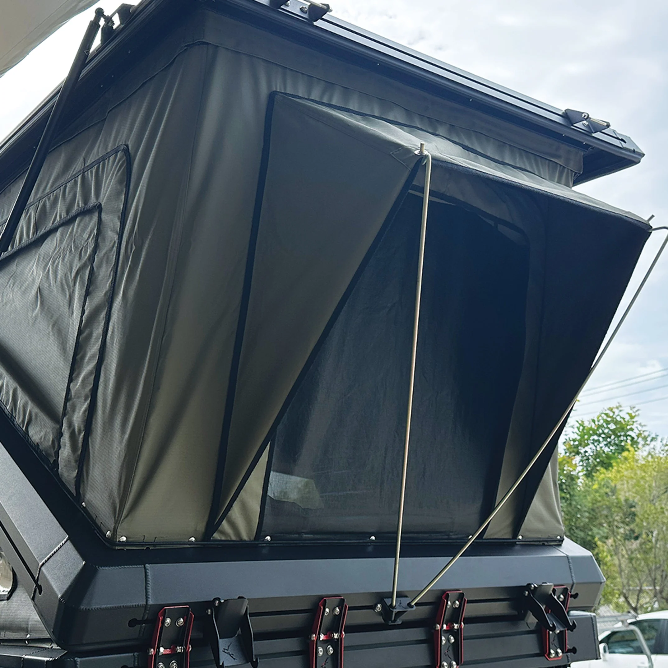 TX27 Hardshell Rooftop Tent - Image 8